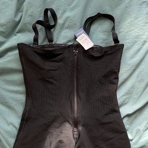Leonisa Strapless Short Firm Body Shaper with Butt Lifter